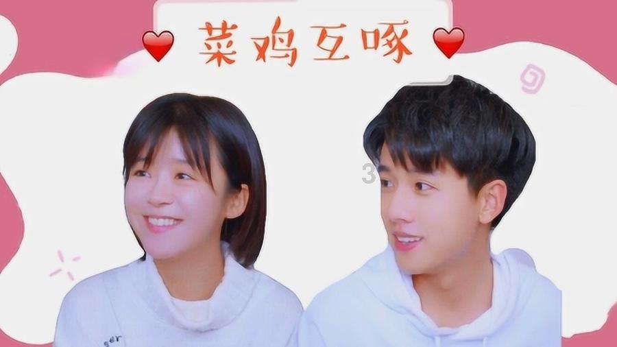 可爱女孩参加宴会