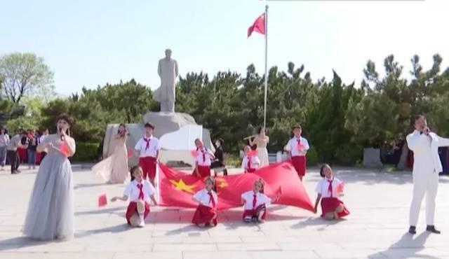 她们说我以前很高冷 可是现在和你谈恋爱了 感觉我变幼稚了很多？游戏画面