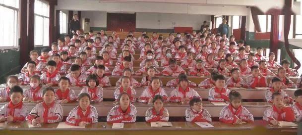 买白醋时，内行人先看瓶子上“这3处”，勾兑醋自露马脚