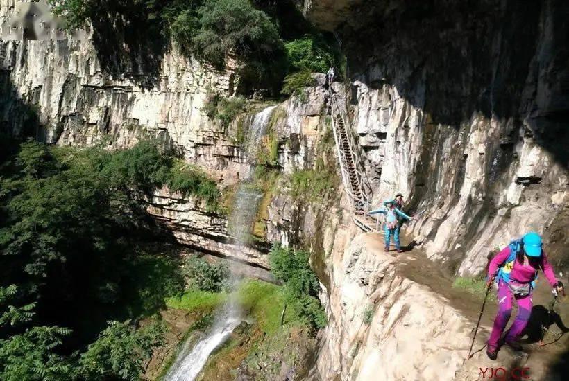 逃出美丽度假胜地