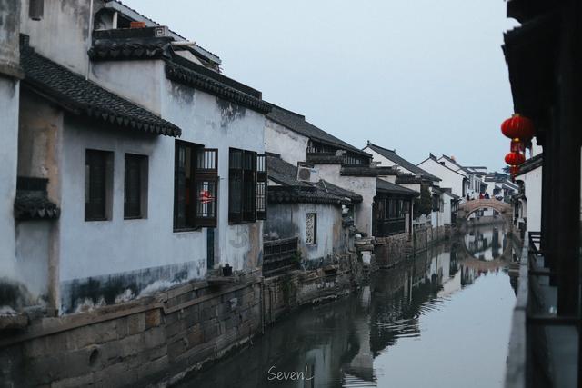 中山路附近的大排档,年底尾牙聚餐就选它
