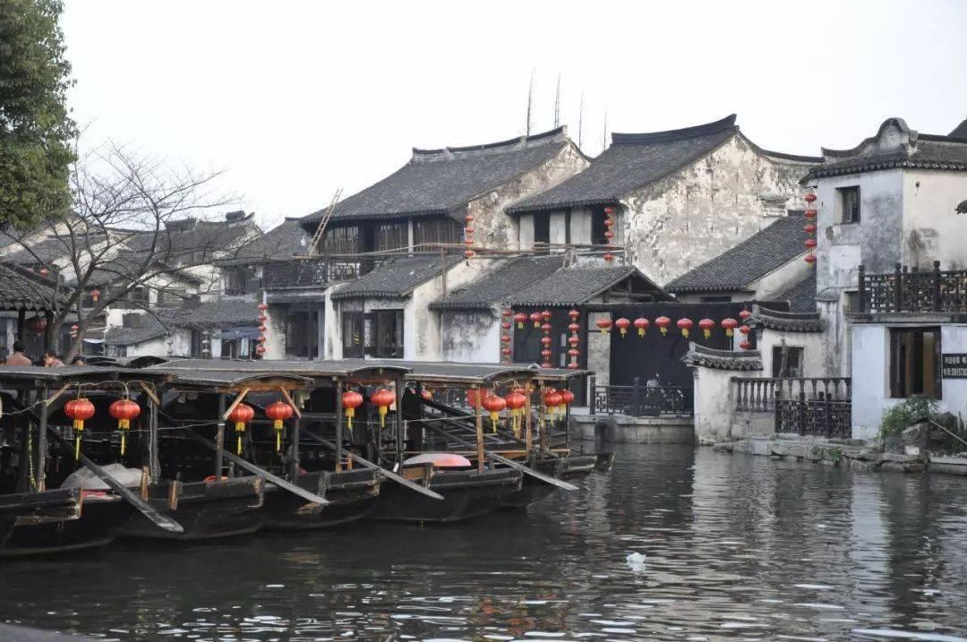64年溥仪参观南京总统府，看了老蒋办公室后，一席话引得哄堂大笑