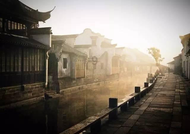 鲜奶运输车找不同